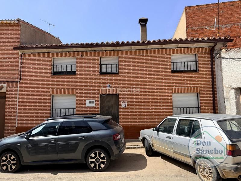 Foto 8cf05c62-0f77-4ea4-bacb-44906bba7435. Casa a Castronuño
