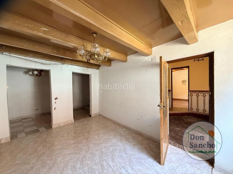 Foto b9444e2a-b49d-42ce-9138-3e7a81292956. Casa a Castronuño