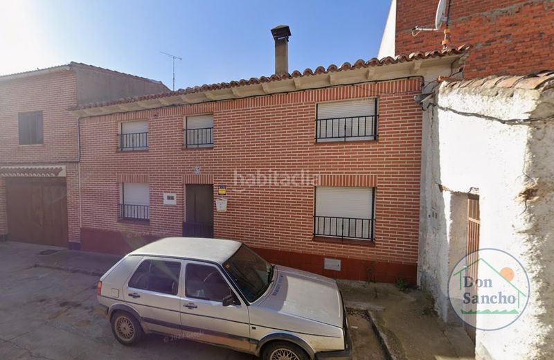 Foto ececb8a6-ff09-48f0-97db-e361125fcc48. Casa a Castronuño