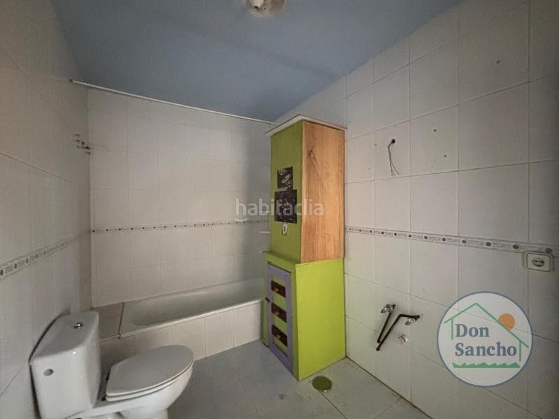 Foto 0076b39c-bd2f-43cb-a855-b5cd5db90255. Casa a Rueda