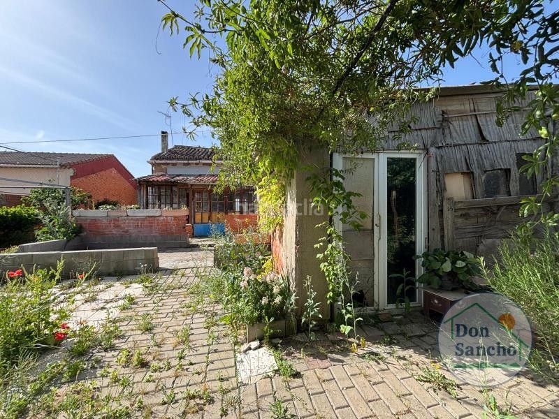 Foto dafa56a2-6436-426d-a31a-1a0d06eaf396. Casa a Rueda