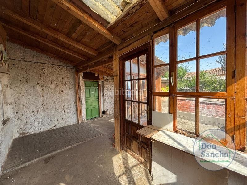 Foto f5bc9eeb-0dd6-4b88-9b73-0568ab8600b3. Casa a Rueda