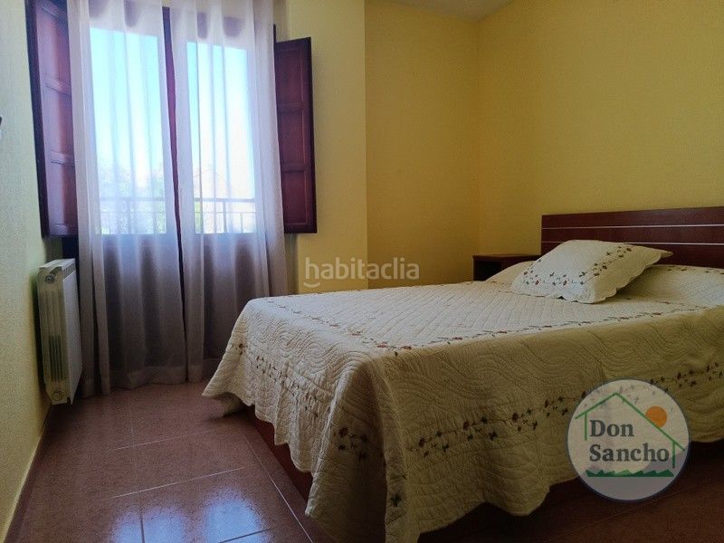 Foto d0f9e257-0a24-499d-82fe-10cd2ad881ac. Pis amb calefacció aparcament a Cigales