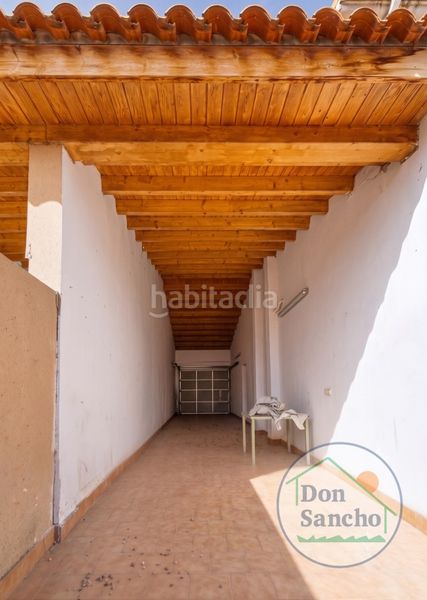 Foto 1e051eb6-3c92-4e27-888f-74f64492ca41. Casa adossada amb calefacció aparcament a Mucientes