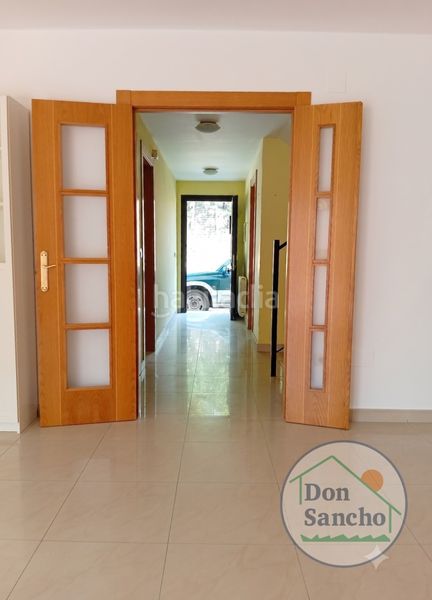 Foto b7018b39-88ff-4577-9e9c-751c3b58bce8. Casa adossada amb calefacció aparcament a Mucientes