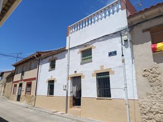 Casa a San Cebrián de Mazote. No cobramos honorarios de intermediación al comprador!bienvenido
