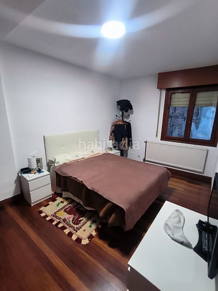 Foto b95b1586-8d85-4657-a901-e52183764d74. Edificio en Oña