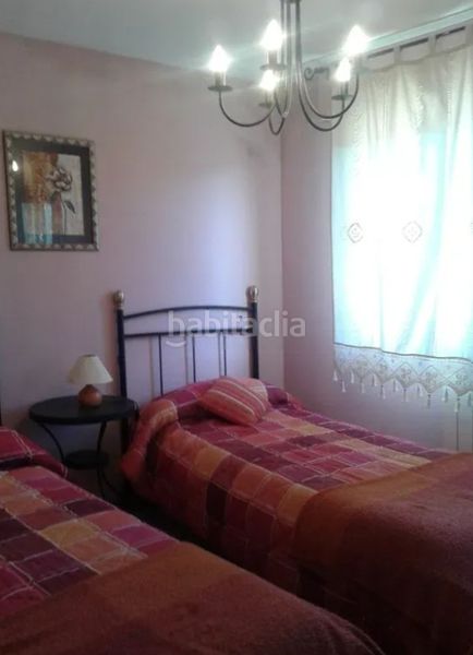 Foto c4ec380c-a2d4-48be-b60b-c347a7b90d25. Country house with fireplace heating in Vileña