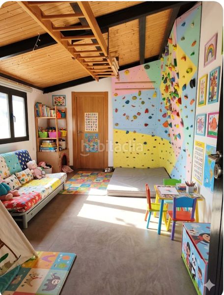 Foto 496cd392-91b5-4154-92a4-e725a541d752. Casa aparellada amb calefacció aparcament a Illera Burgos