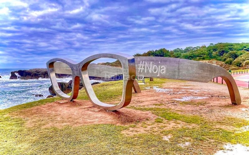 Foto fc040d4d-ab95-41e5-8005-fe45d7ef0645. Attique dans Ris Noja