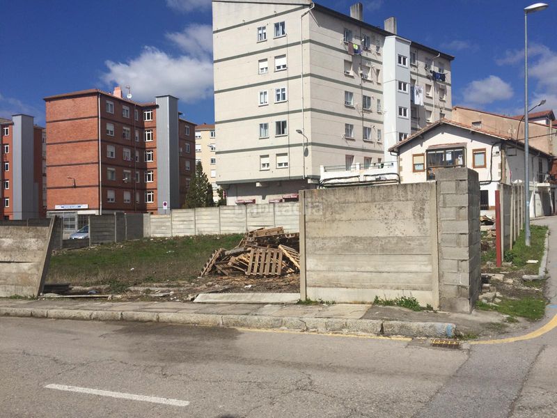 Foto df4d7731-2a06-40eb-9db1-90ba2c972361. Terreny residencial a Reinosa