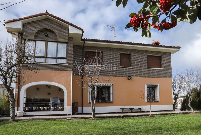 Foto 4a7a2eb0-11ce-44ac-b339-8218acce6d48. Xalet amb calefacció aparcament a Trespaderne