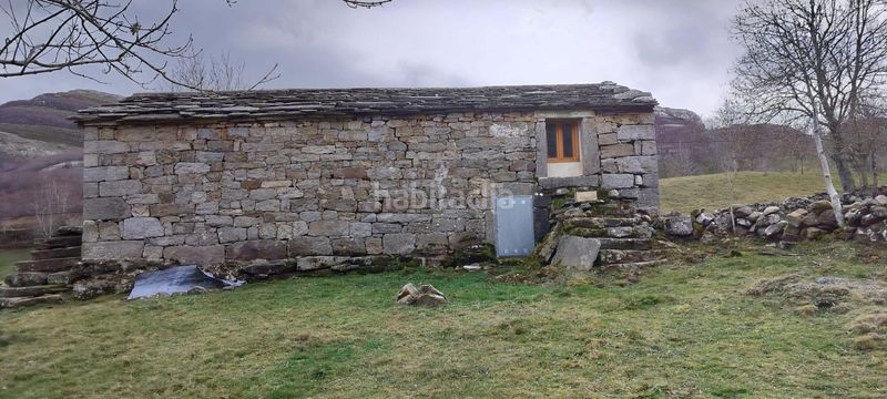 Foto 2b9912c5-8367-46c0-8384-4e9a45a31508. Masia a Espinosa de los Monteros