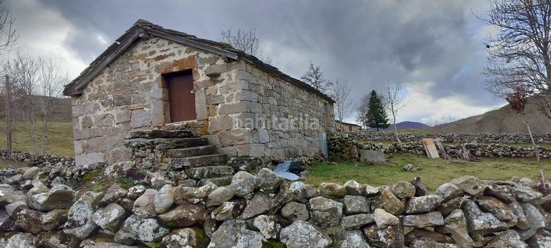 Foto 5a354337-5d32-4f18-bd80-fe919f59466e. Masia a Espinosa de los Monteros