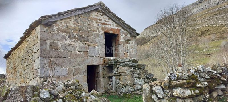 Foto 60951349-7f40-4b6b-98bb-7a5786547230. Masia a Espinosa de los Monteros