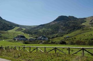Studiowohnung in Lena. Estudio acogedor en la estación de esquí de valgrande, pajares i