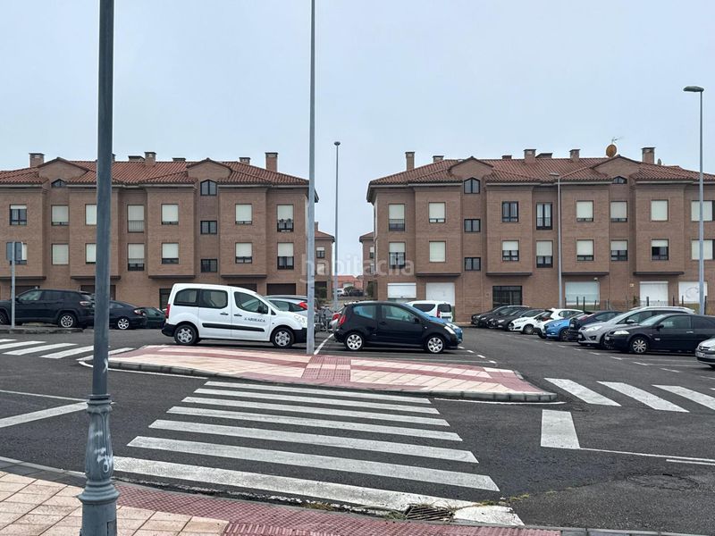 Foto cf583fc1-c893-44ee-9d35-e01ed1c7253b. Planta baixa amb calefacció a El Carbayedo - El Quirinal Avilés