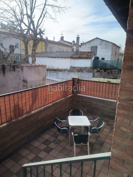 Foto 70f38b50-e118-4878-bea3-053a6077d5dc. Edificio en urrez 0 en Villasur de Herreros