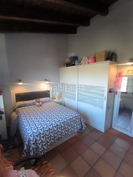 Foto db95e259-fe7c-4d04-9fd0-97bb49946850. Edificio en urrez 0 en Villasur de Herreros