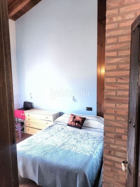 Foto db9c3fd6-5ed1-4584-bb53-33910c8aa6da. Edificio en urrez 0 en Villasur de Herreros
