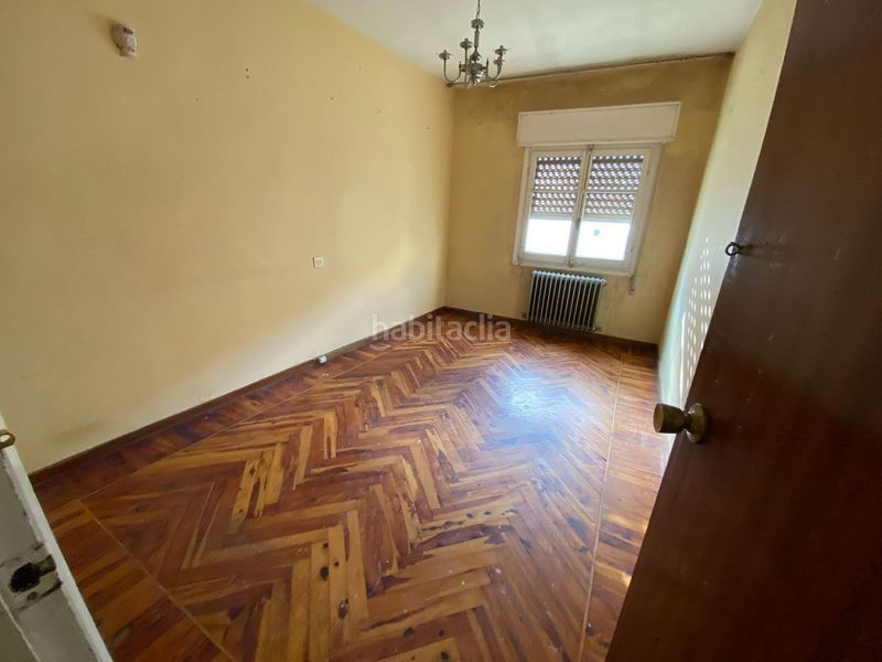 Foto b786cc7f-0f81-4286-a2a9-c253c82b99b2. Edifici a calle santa maría bajera 21 a Briviesca