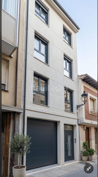 Foto eaa3f385-d19c-445e-9d83-b4921591f25b. Edifici a calle santa maría bajera 21 a Briviesca