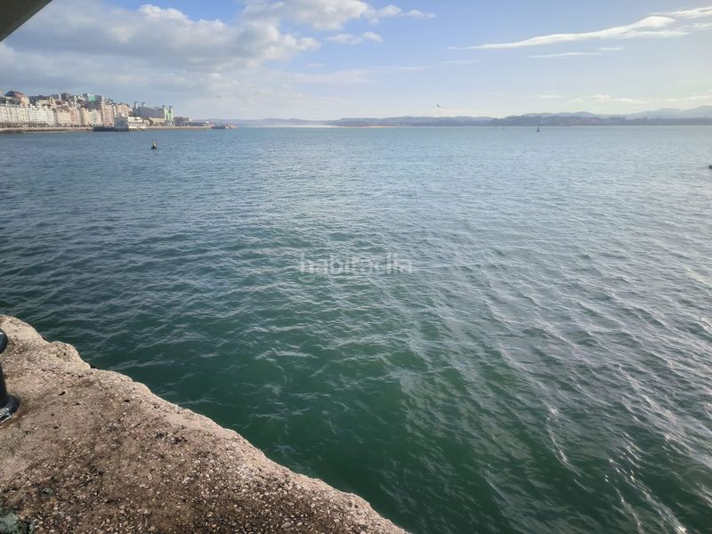 Foto 0c8dd639-8b89-4ad9-a620-9b462f8faec3. Piso en calle alonso ercilla 6 en Centro - Ayuntamiento Santander