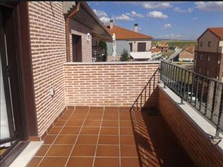 Dachwohnung in Lerma. Encantador ático en lerma con terraza , trastero , plaza de gara