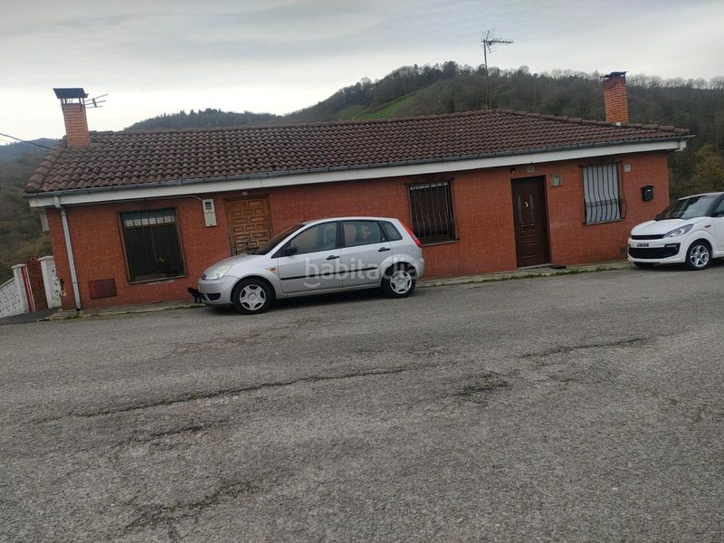 Foto 2855513c-276a-43fb-86b1-b96a568430f4. Casa amb calefacció a Zona Rural Mieres