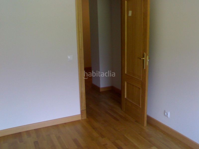Foto e6dd0a0f-9b37-4d5f-90d4-c5ab0d194ba0. Pis amb calefacció aparcament a La Florida Oviedo