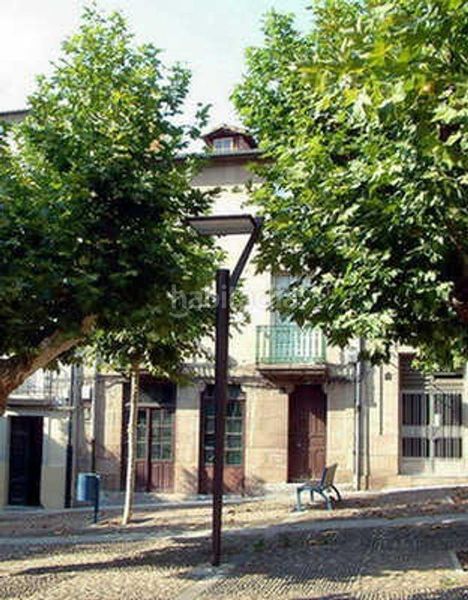 Foto df4a8adc-d1f1-45bc-a7ad-ba12e5a24715. Edificio in Casco Viejo Ourense