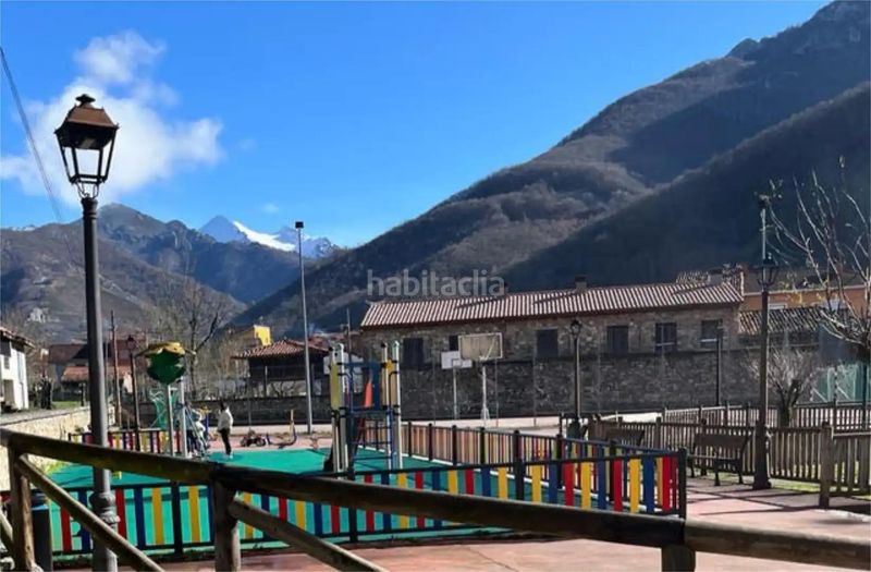 Foto a2560862-b0b5-478b-b184-994b4037a9cf. Àtic amb calefacció aparcament a Aller