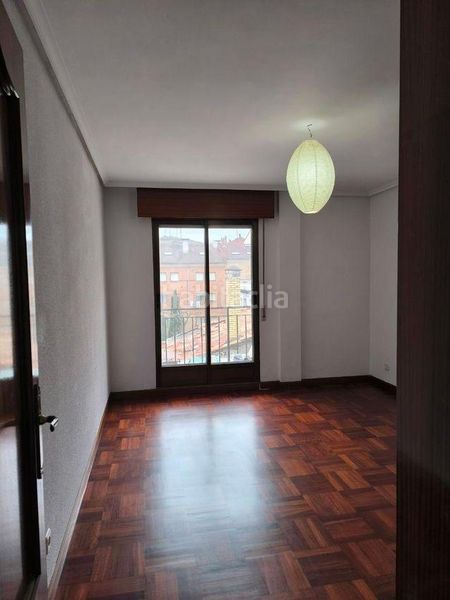 Foto b07b9134-e02f-4871-a622-968bc45a49be. Flat with heating in Briviesca