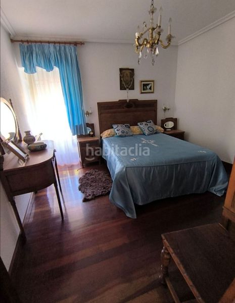 Foto df64505a-2f50-4773-bf41-5a8e1aa4b249. Chalet con piscina in Campoo de Enmedio