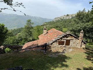 Casa a Quirós. Oportunidad, cabaña a reformar en salcedo de quirós