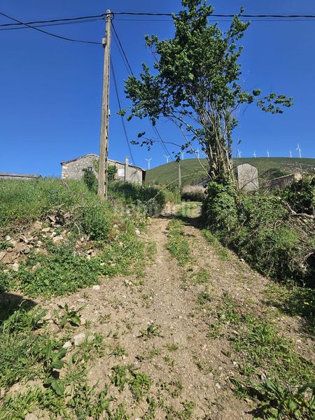 Foto a534ee46-e7d6-4978-8a72-f73f6a6c8114. Masia a Belmonte de Miranda