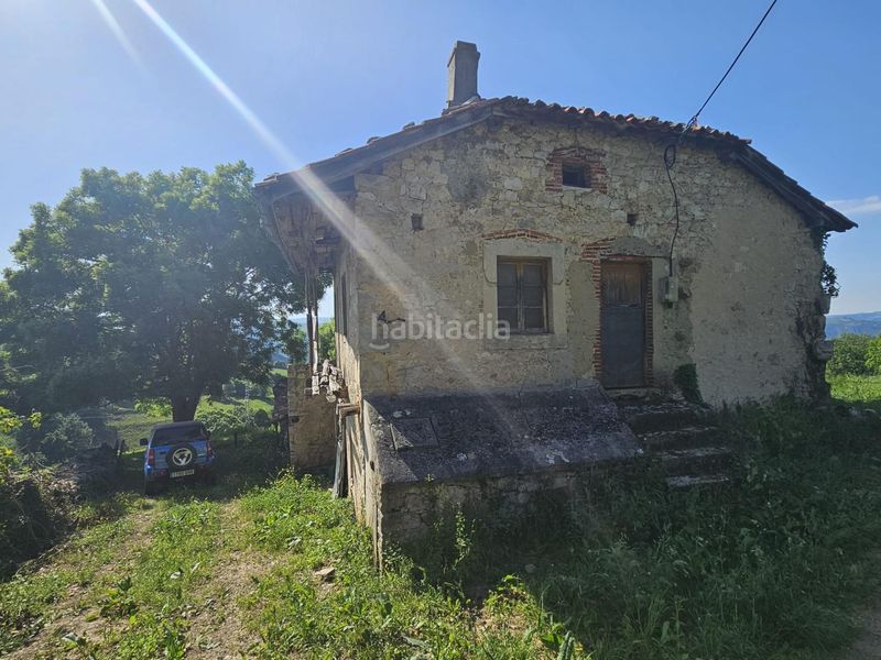 Foto d71f2f99-cc65-4601-8776-b0fe247c7c4a. Masia a Belmonte de Miranda