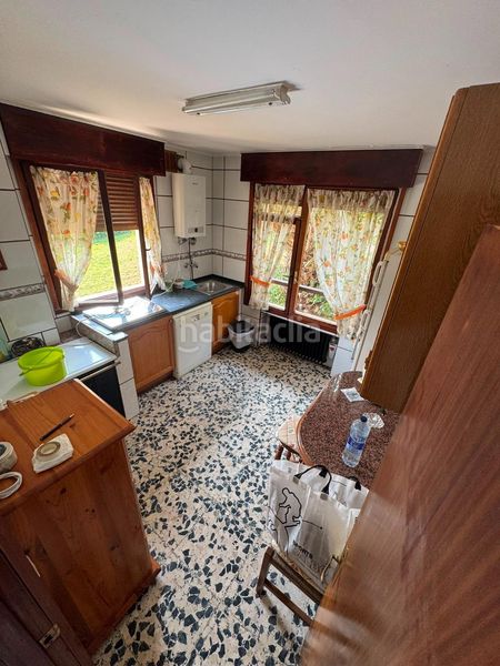 Foto a2ca64c6-344a-41c1-b474-9680c927aa2d. Casa amb calefacció aparcament a Villaviciosa - amandi Villaviciosa
