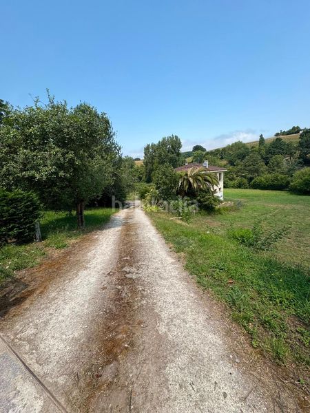 Foto e0c67e83-fa3e-44a2-ac13-165ed4f77b50. Casa amb calefacció aparcament a Villaviciosa - amandi Villaviciosa