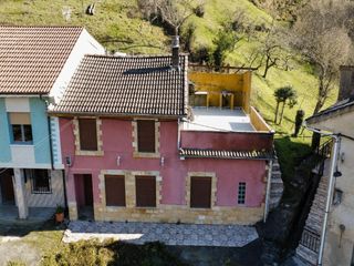 Masia a San Martín del Rey Aurelio. Casa de pueblo en la garrafa tu refugio ideal por solo 49.000