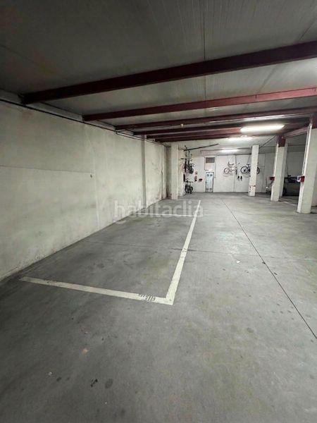 Foto 5cbf2adf-dd61-4af7-add1-f5da701e073e. Aparcament cotxe a Sama Langreo