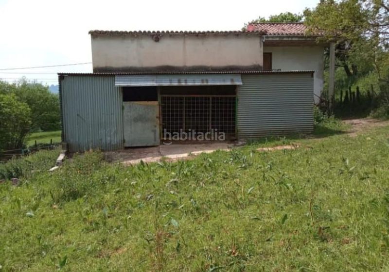 Foto c68f815f-6af0-4f4b-9aca-c63496af1232. Finca rústica a barrio cereceda 0 a Rasines