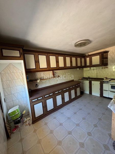 Foto c4371494-210e-4d74-a200-d488fd29c18e. Casa adosada  en vega La Felguera en Langreo