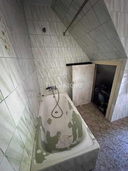Foto d930bffc-c752-4899-aa5f-4489a4276bdf. Casa adosada  en vega La Felguera en Langreo