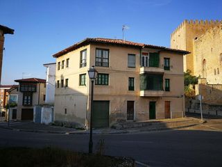 House in Medina de Pomar. Casa en venta para reformar en el casco histórico de medina de p