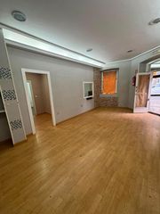 Appartement à Sama. Bajo   garaje y gran trastero en sama