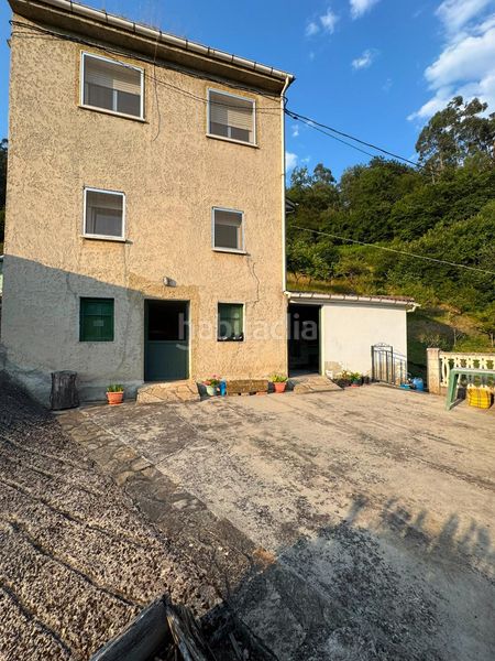 Foto ef8a7670-2a26-4841-9425-5dbc3609f42d. Casa amb aparcament a San Martín del Rey Aurelio