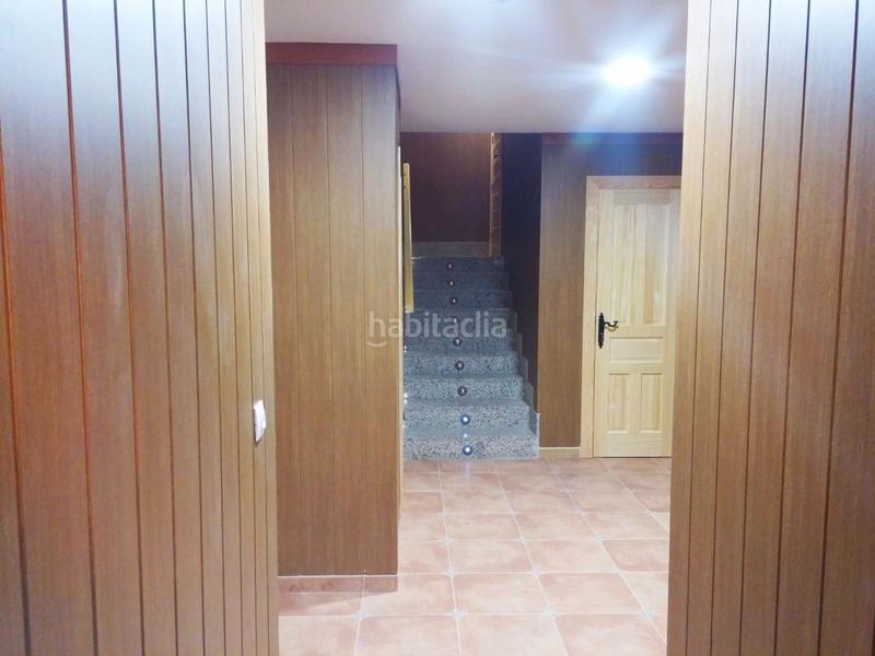 Foto 7e28e2ff-f194-4cf3-95ae-1945e9741872. Edifici a Oña