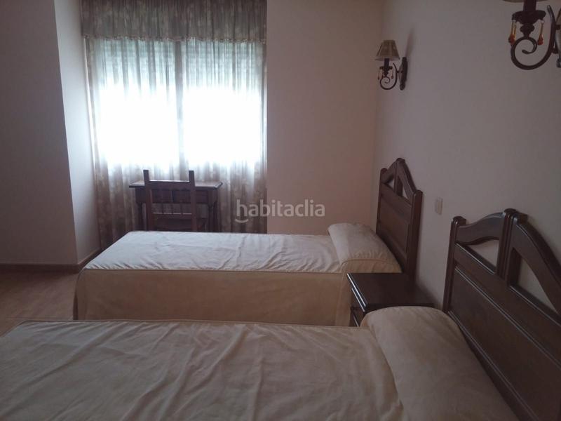 Foto e2d3347a-e038-4121-8929-4186d07319cc. Edifici a Oña