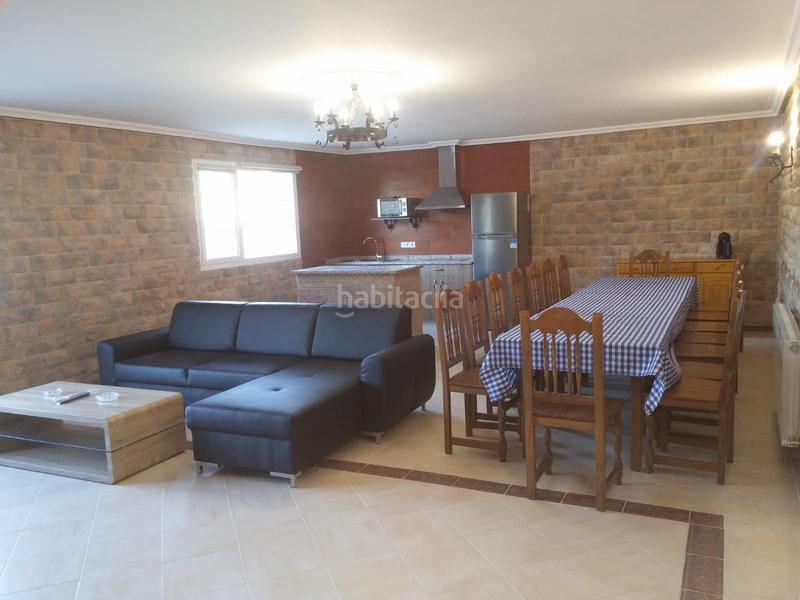 Foto ed34e28a-de2d-473e-bc23-cfa45e06e806. Edifici a Oña